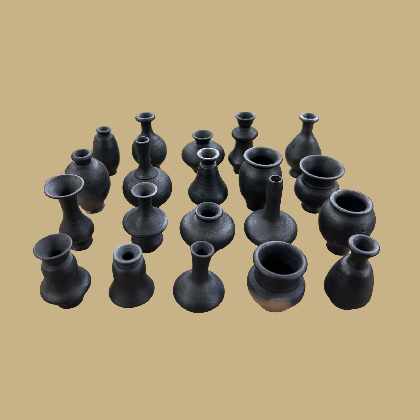 Black micro pots set of 20